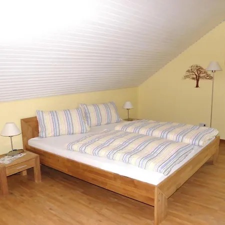 Haus Burgenblick Appartement *